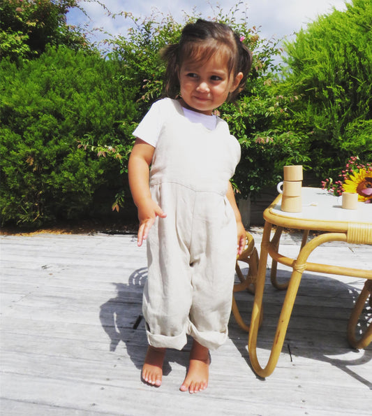 Feel the good vibes this weekend with these gorgeous NZ Made Linen Vintage Style Overalls.